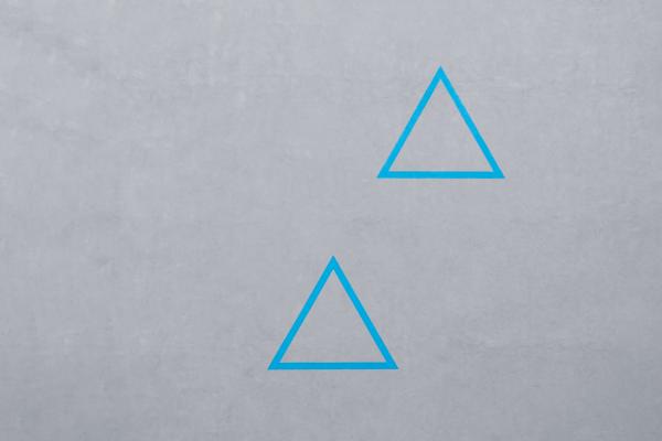 Due triangoli.